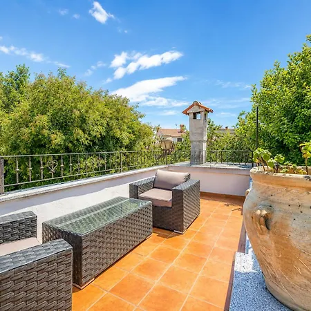 Noel Ii Appartement Funtana
